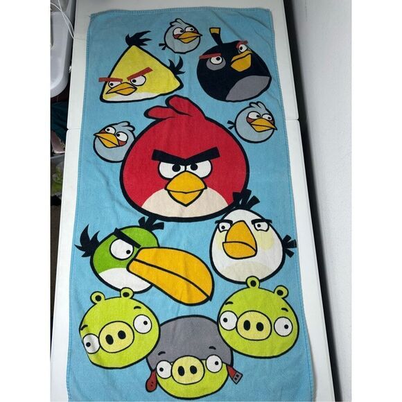 Rare Angry Birds Beach Buth Pigs Cotton Towel 51” X 26” Blue Yellow Green - Picture 1 of 11